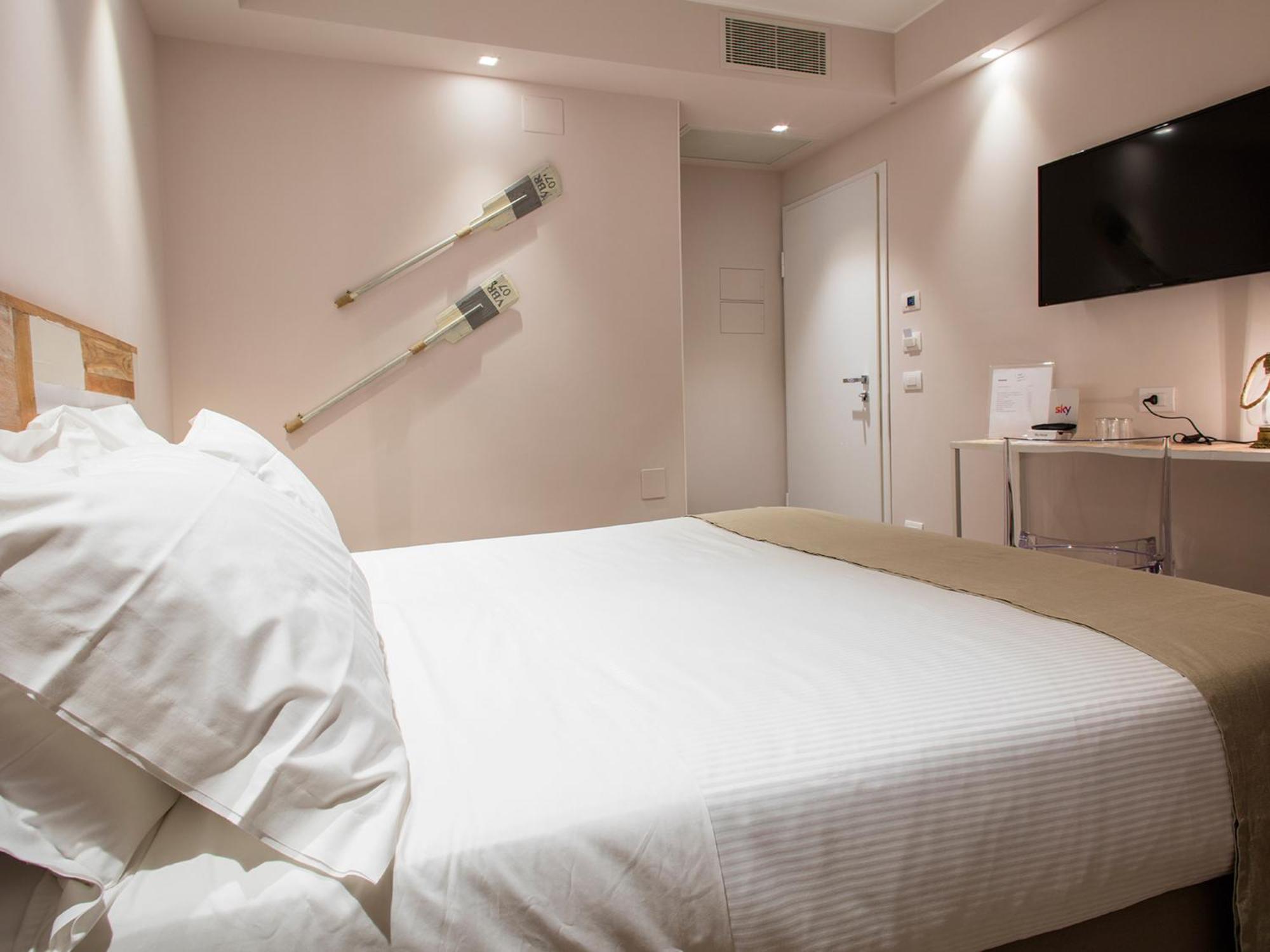Mane Boutique Hotel Roseto Degli Abruzzi Rum bild