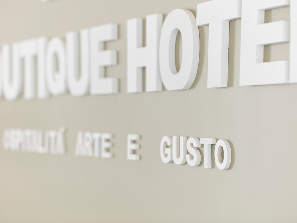Mane Boutique Hotel Roseto Degli Abruzzi Exteriör bild